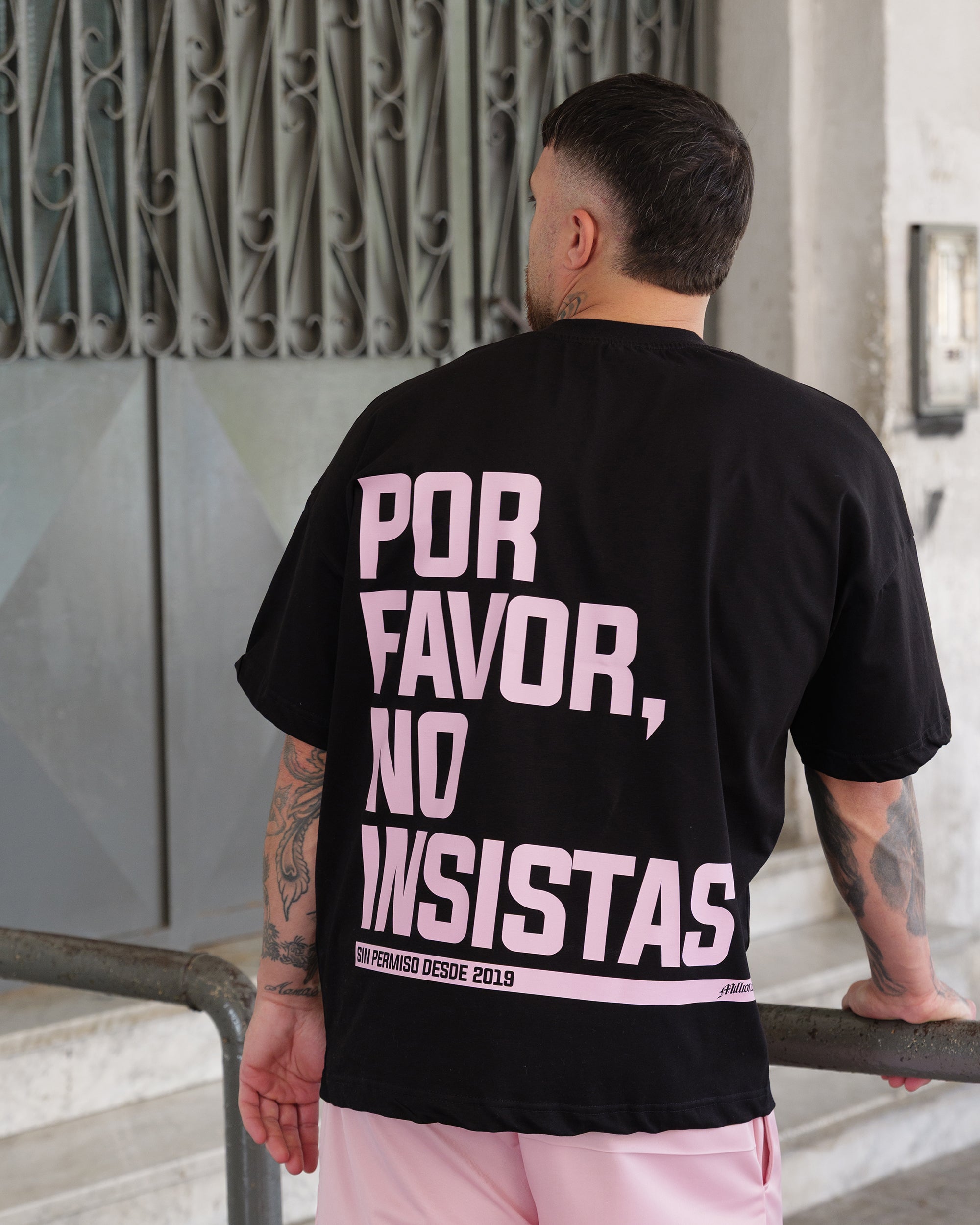 Black No Insistas T-Shirt